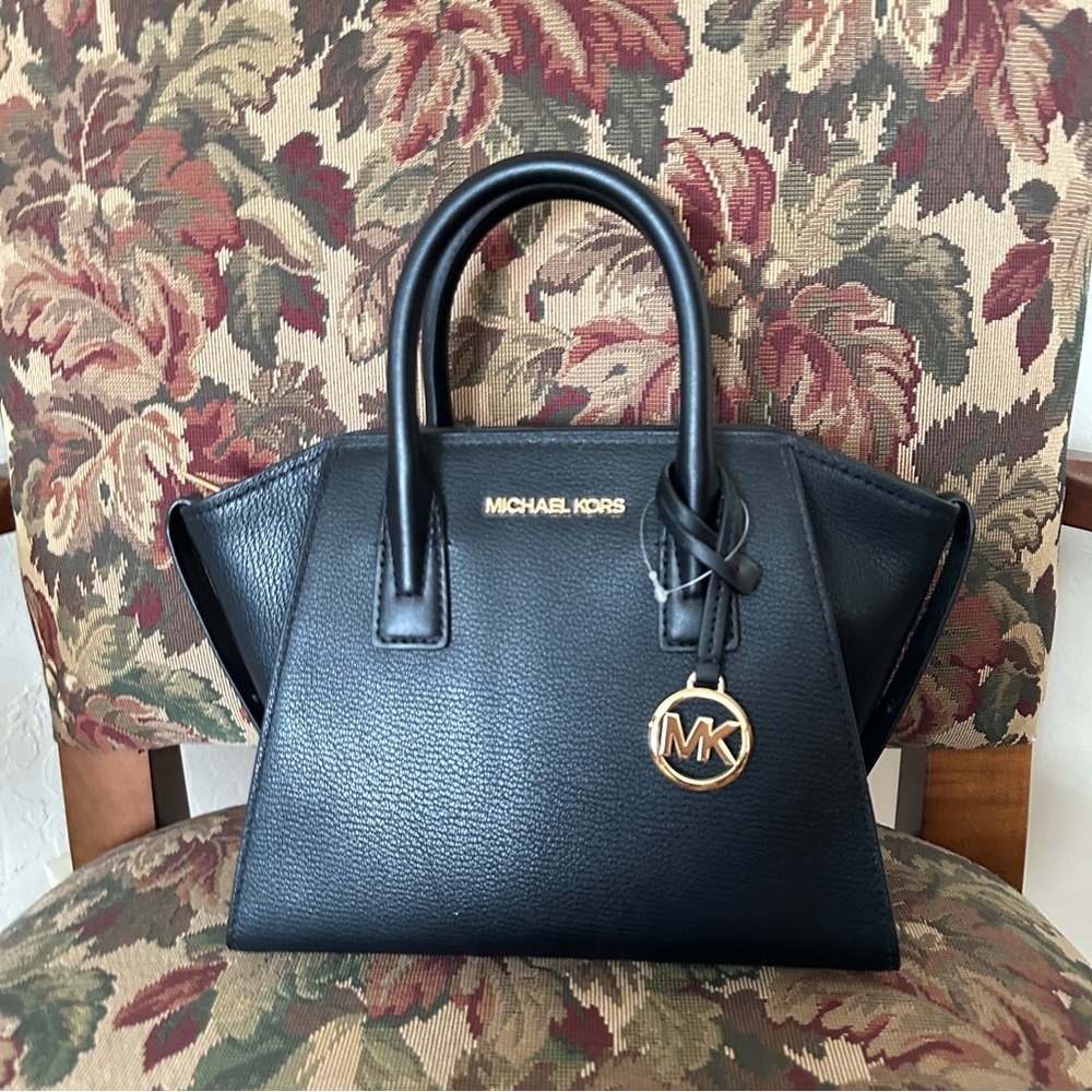 NWT Michael Kors Avril Bag Black Leather